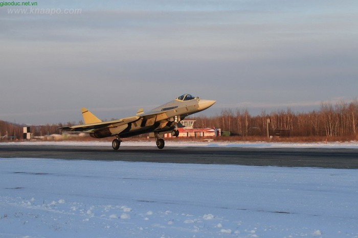 Chiếc T-50 PAK FA thứ 3 của Nga